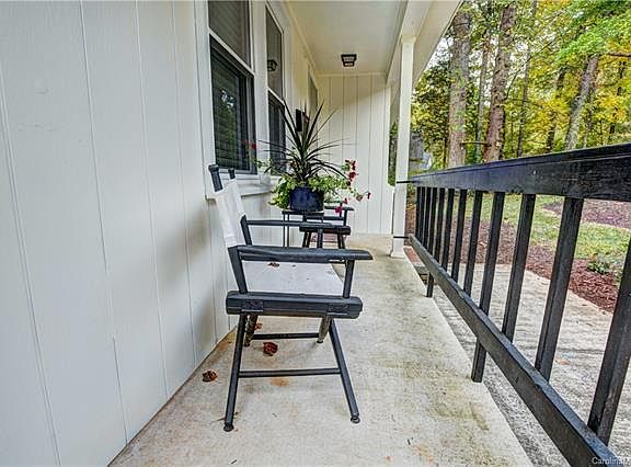 5th image of 117 Dogwood Ln