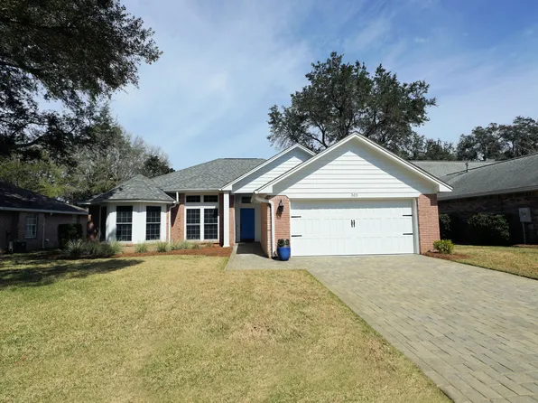 303 Parkwood Pl, Niceville, FL 32578