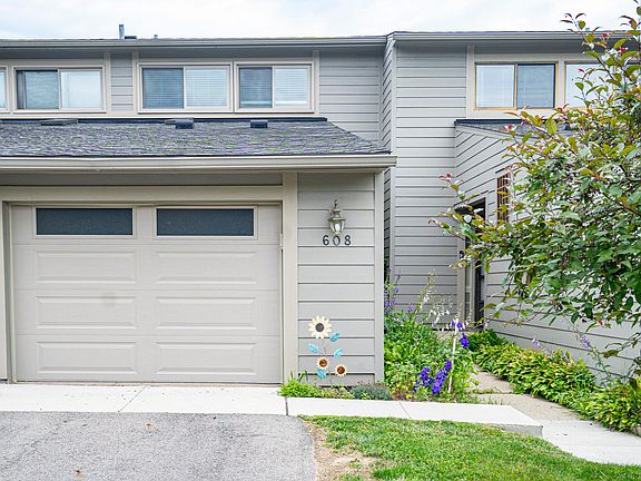5th image of 608 Peninsula Ct