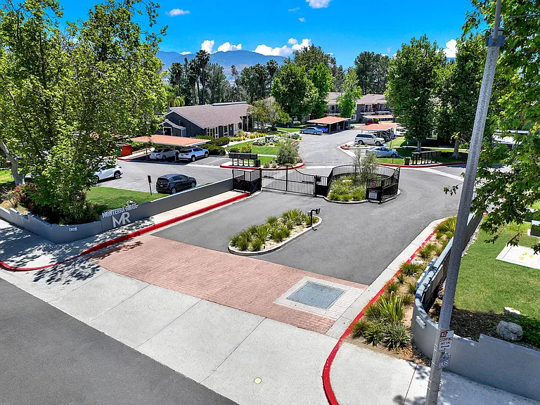 Monterra Ridge Apartments — Photo 47