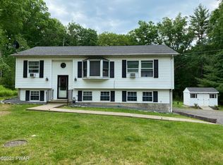 120 Yellow Wood Dr, Milford, PA 18337