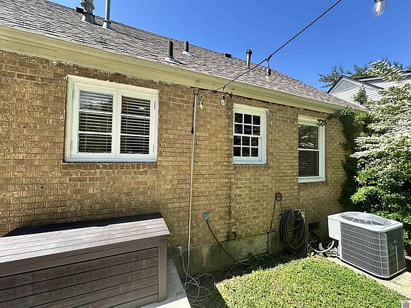 2nd image of 2506 Harrison St