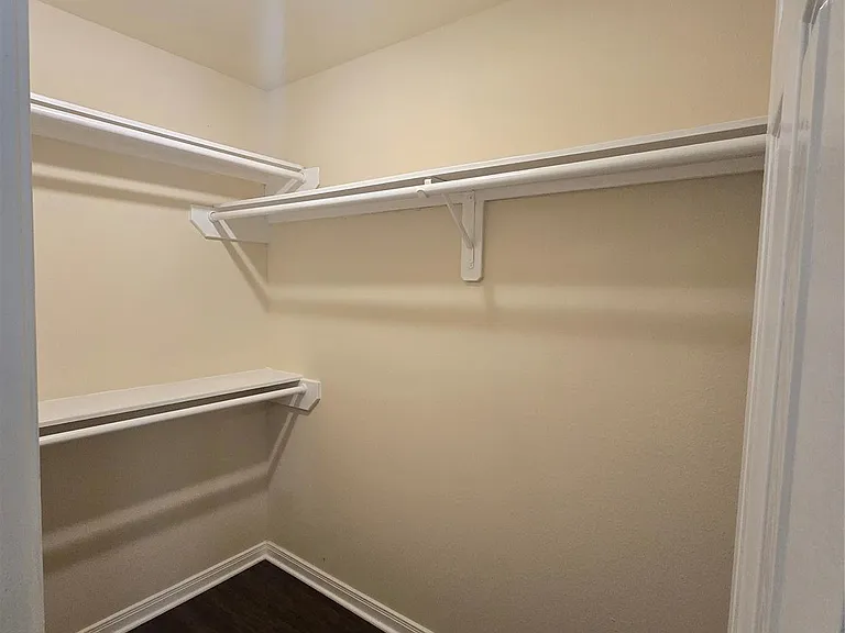 2112 Davis St — Photo 16