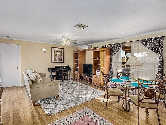 3rd image of 430 NE 17th Ave