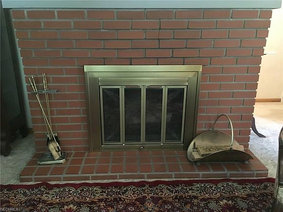 5th image of 153 Oak Knoll Dr