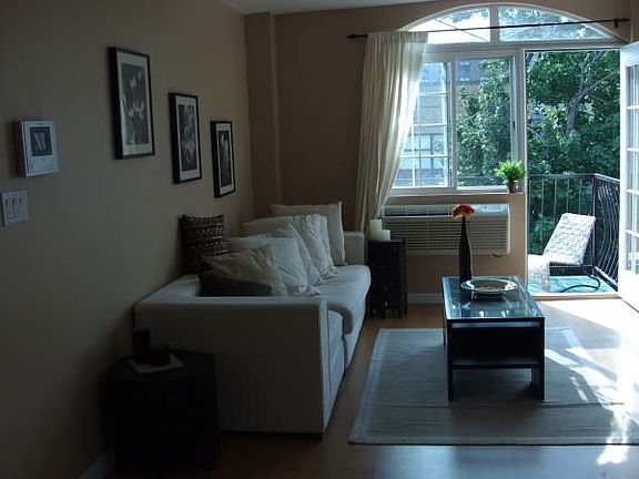 2nd image of 2715 12th St #2