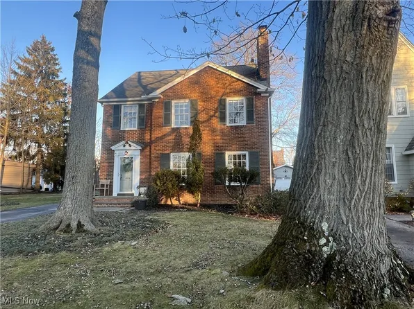 2399 Edgerton Rd, University Heights, OH 44118