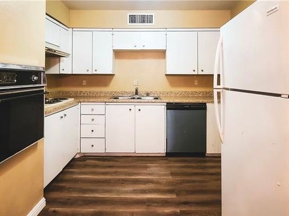350 E Desert Inn Rd UNIT E201
