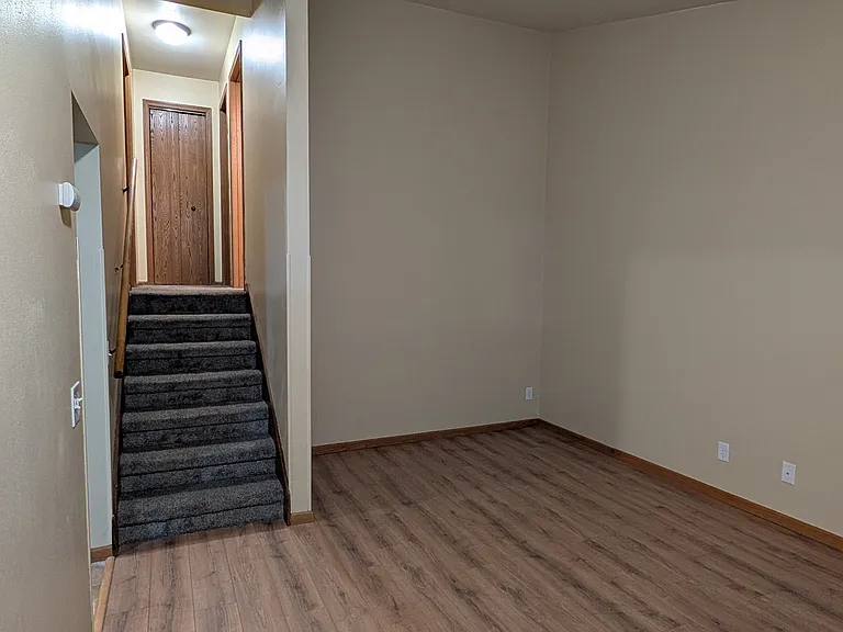 908 N Bird St — Photo 3