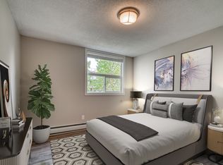 815 14th Ave SW, Calgary, AB T2R 0N5