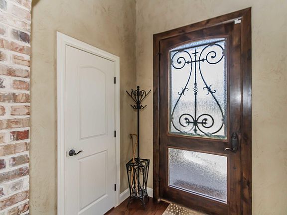 4th image of 8007 Clearmeadow Dr