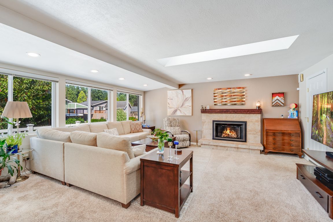 carousel photo #11 (HD)