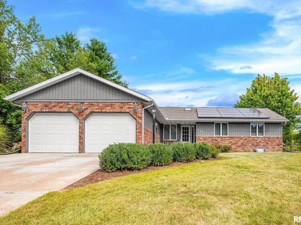 322 Norman Dr, Groveland, IL 61535