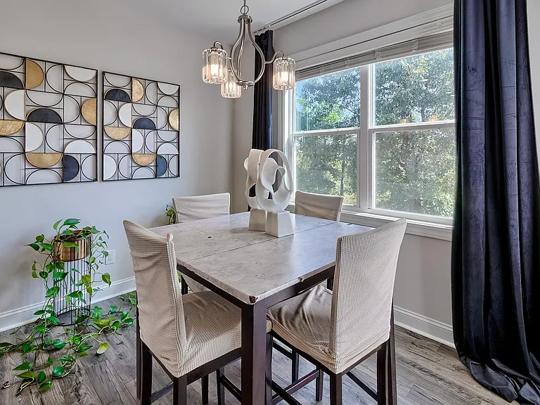 558 Mahonia Rd — Photo 17