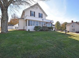 62 E Main St, Webster, MA 01570