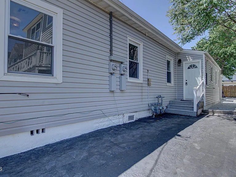 19 Bayview Ave #B — Photo 25