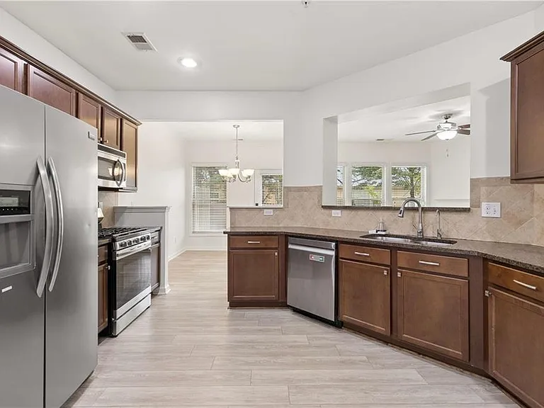 3377 Vintage Cir SE — Photo 8