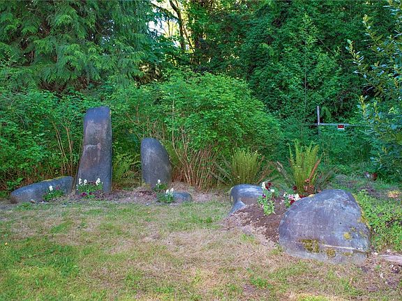 4th image of 3725 36th Ave NW