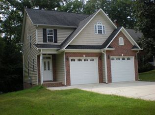 514 Richmond Dr, Sanford, NC 27330