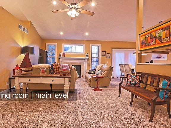 4th image of 560 McIntosh Dr