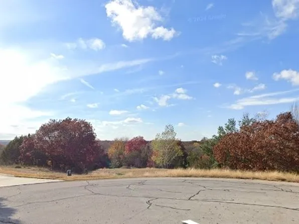 10001 Oak Mill Ct, Fort Worth, TX 76135