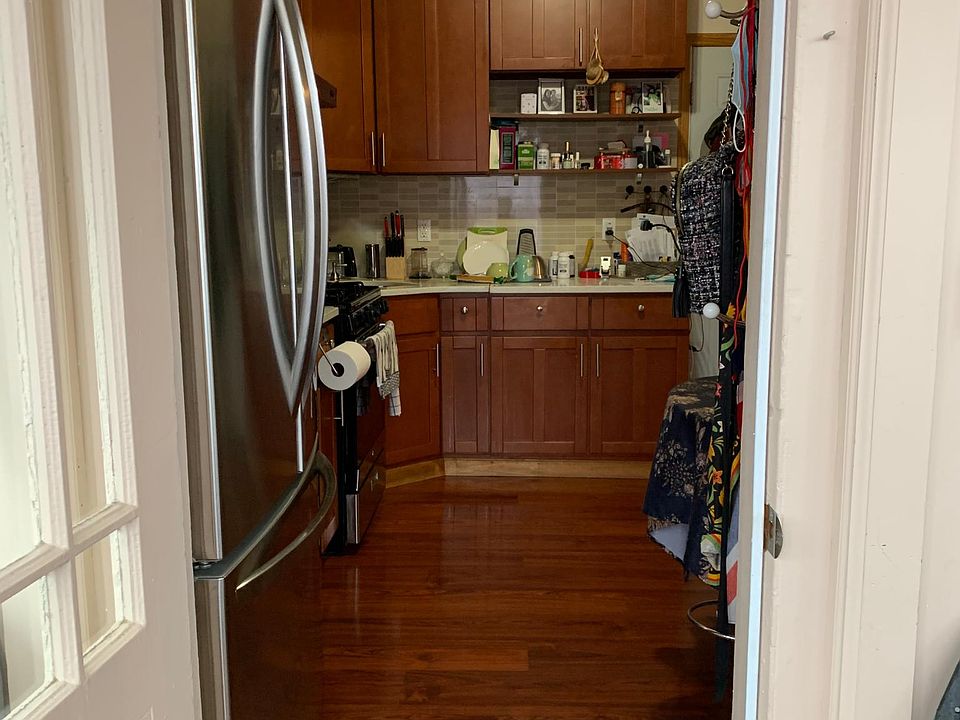 1st image of 2151 E 13th St #2-F