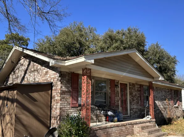 1148 Dickson Ave, Hanahan, SC 29410