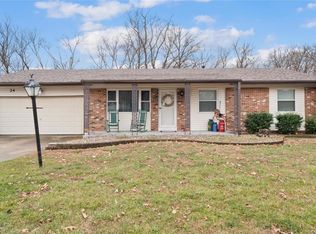 24 Soutee Dr, Saint Peters, MO 63376