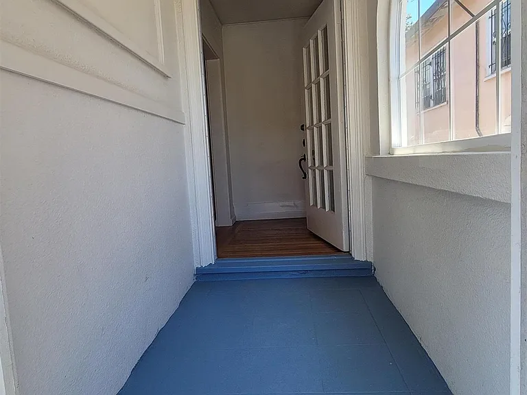 2124 12th Ave — Photo 4