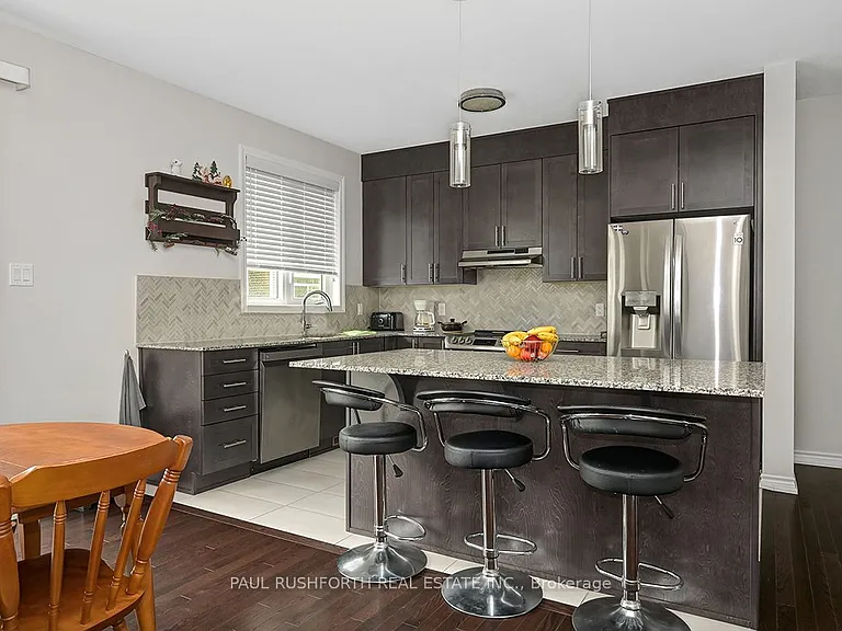 54 Moonbeam St — Photo 8