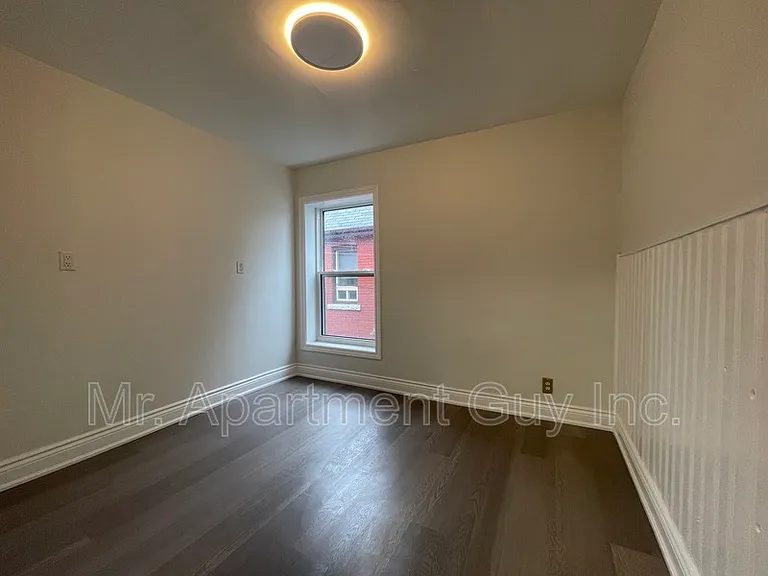 88 Clyde St — Photo 12