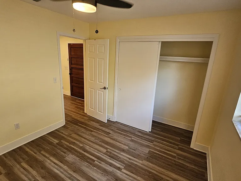 2261 W Bay Dr #1 — Photo 14