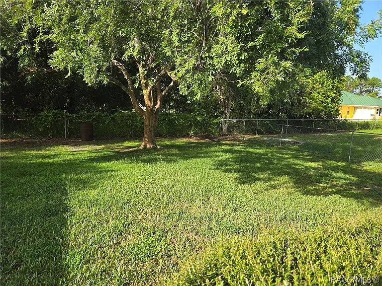8288 W Barry Ct — Photo 37
