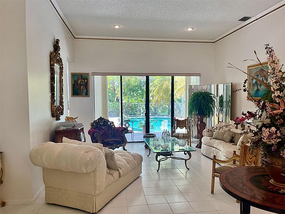5th image of 6615 NW 74th Court