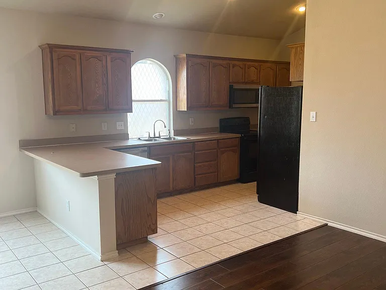 6101 Melanie Dr — Photo 12