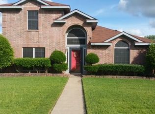 704 Kristi Ln, Cedar Hill, TX 75104