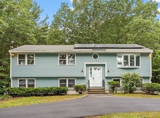 9 Hazen St, Chelmsford, MA 01824