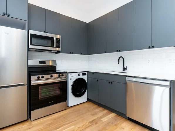 422 1/2 Gates Avenue image 5 of 22