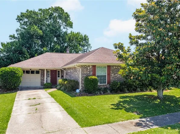 305 Sugarpine Dr, Gretna, LA 70056