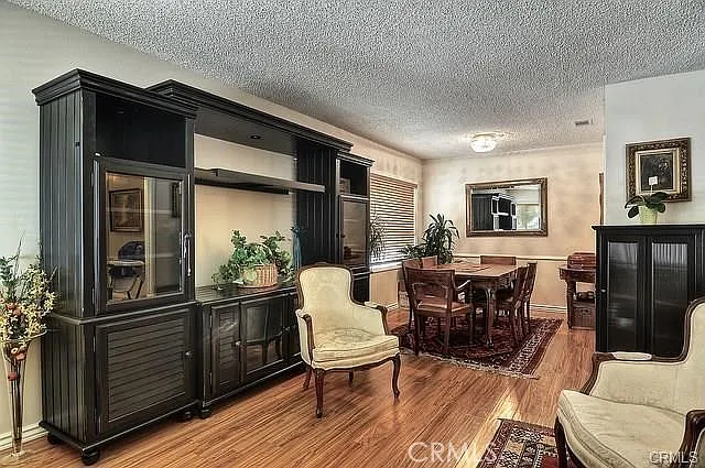 3 bed, 1428 sqft, $3,495 — Photo 4