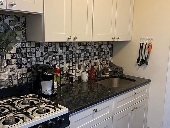 5th image of 117 N 20th St APT 1