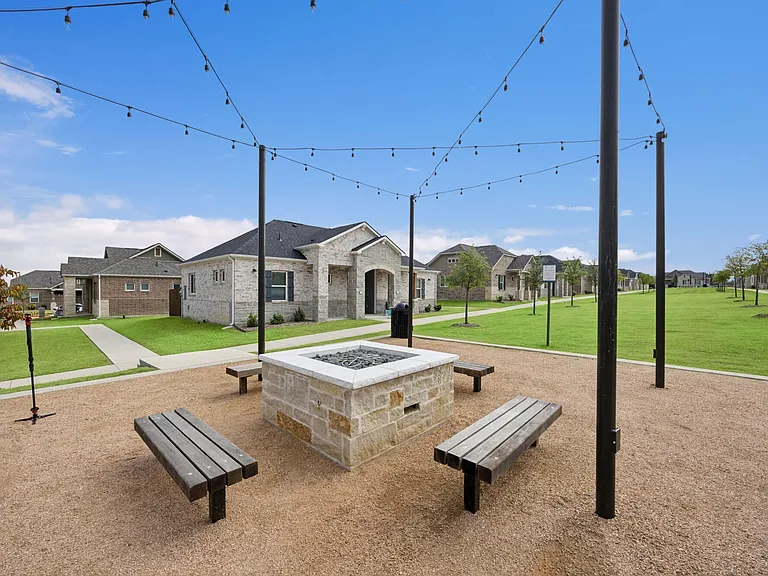 VLux Stoneridge — Photo 106