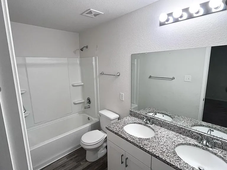 15717 Del Norte Dr — Photo 8