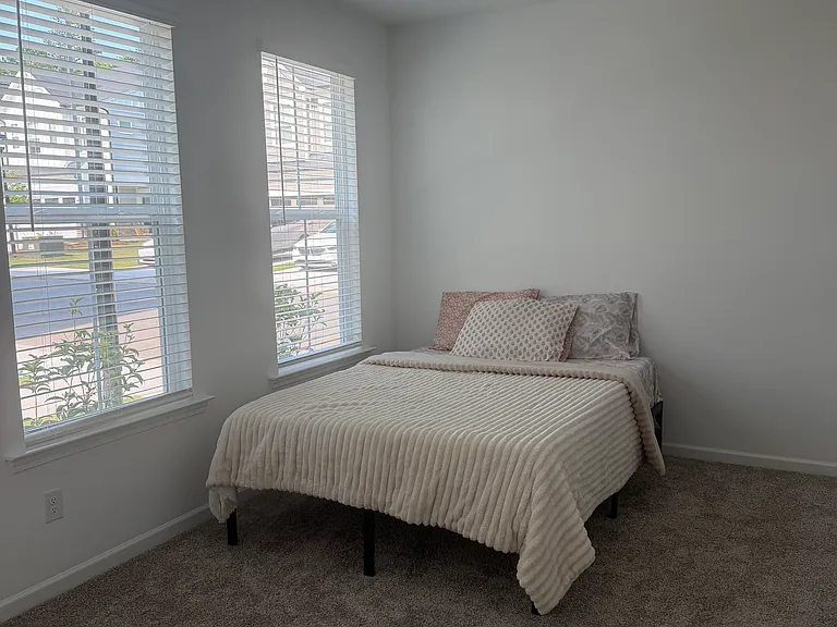7004 Branch Ct — Photo 11