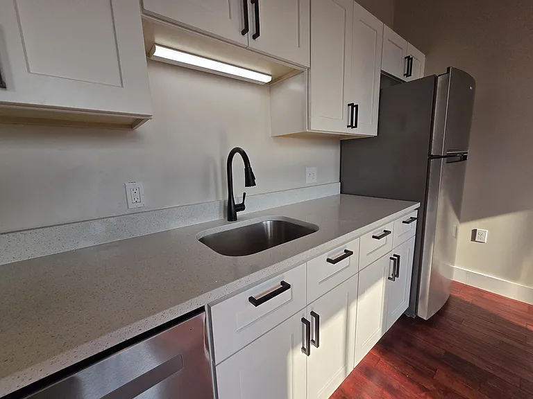 1500 Arch St #4 — Photo 3