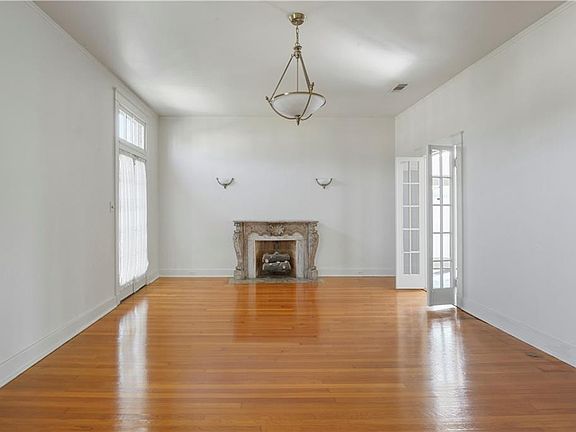 3rd image of 1820 Jefferson Ave APT 3