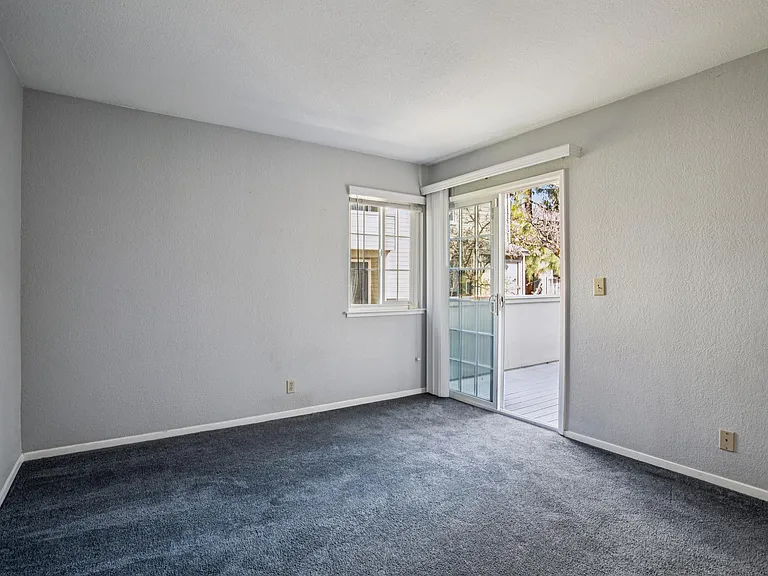 600 Canyon Oaks Dr #F — Photo 24