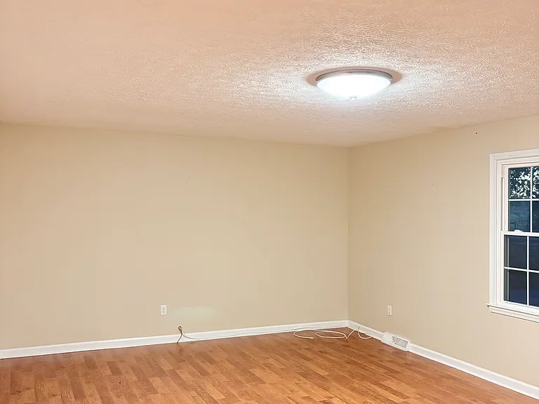 660 Plano Richpond Rd — Photo 4