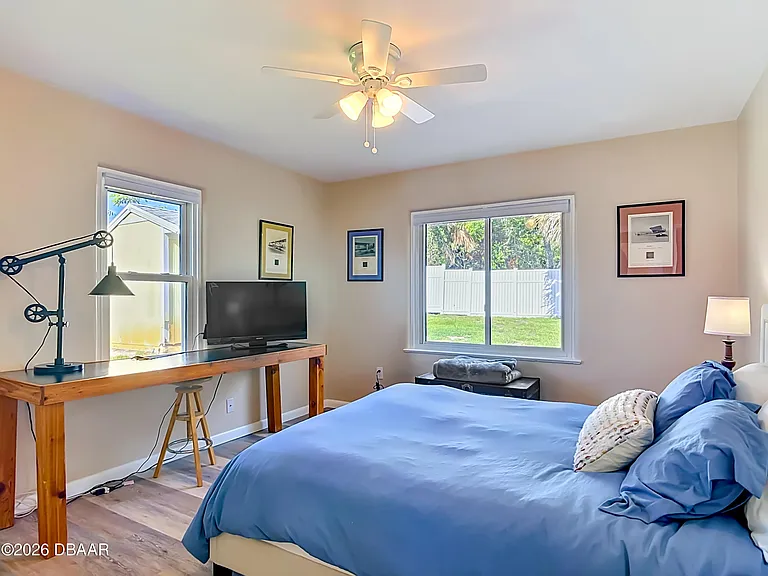 1621 N Oleander Ave — Photo 26