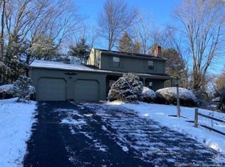 15 Hillside Manor Ave, Vernon, CT 06066